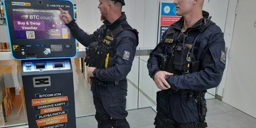 "Pane, pro tu ženu jste byl jak její anděl strážný! Děkujeme!"