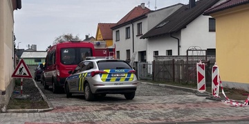 Muž spadl do studny
