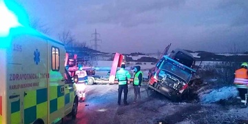 Při hromadné nehodě byly zraněny dvě děti