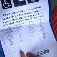 Personál restaurace se nedal a podvodníka zadržel na místě