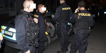 Na ubytovně se opět seřezali opilci