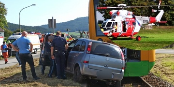 K železniční nehodě v Německu musel letět český vrtulník LZS