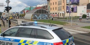 Ukrajinka pokousala revizora v Ukrajinské ulici