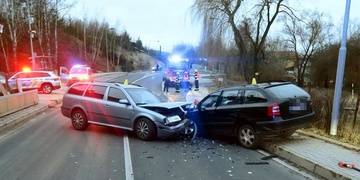 Čelní střet vozů