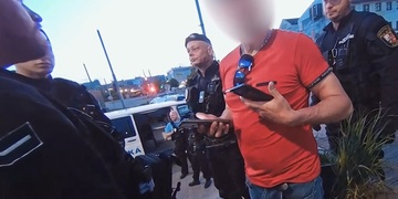 Prohrál na Palubě Hamburk i o chvíli později na záchytce