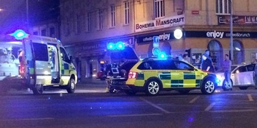 Senior srazil ženu na přechodu