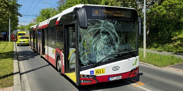 Když nevyšel skok z okna, tak se vrhl před autobus