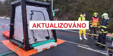 Aktualizace: Z cisterny na odpočívadle dálnice D5 uniká kyselina dusičná