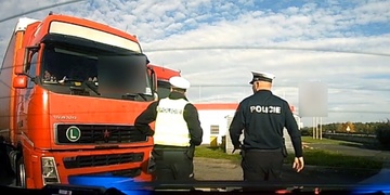 Při kontrole kamionu se policisté nestačili divit