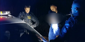 Policistům ujíždějící řidič podcenil terén