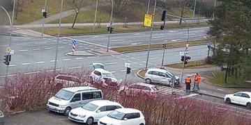 Střet vozů na Studentské