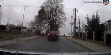 Pokusil se ujet policistům