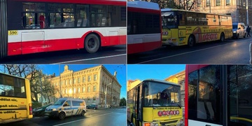 Při střetu autobusů byla zraněna cestující