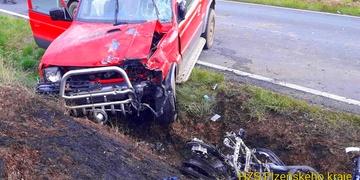 Čelní střet s autem osmnáctiletý motorkář nepřežil