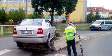 Se třemi promile usadil Octavii na ostrůvek