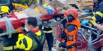 Náklad zasypal a těžce zranil řidiče