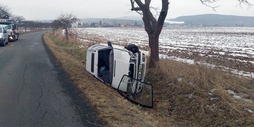 Tři zranění při ranní nehodě u Radobyčic