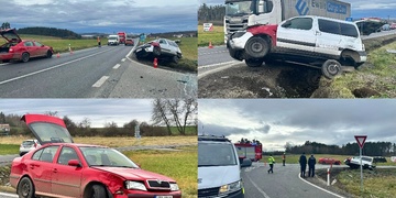 Náraz auto odhodil do příkopu