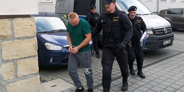 Oleksandr S. vložil ženě do pochvy pyrotechnickou petardu a odpálil ji - pokračování hrůzného případu