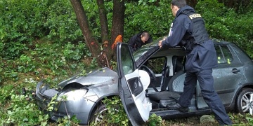 Spolujezdec nepřežil a řidička byla v kritickém stavu - pátrání po svědcích tragické dopravní nehody