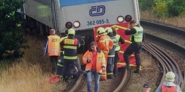 Střet vlaku s člověkem skončil smrtí