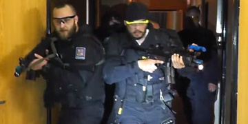 Policie a koroner způsobili squaterům pořádný šok