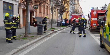 Požár fritézy v restauraci, dvě ženy jsou v péči záchranářů