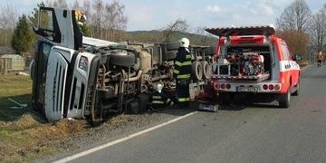 Další převrácený kamion u Klenčí pod Čerchovem