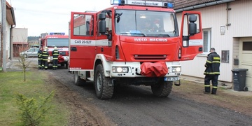 Požár v Líních hasiči zlikvidovali v zárodku