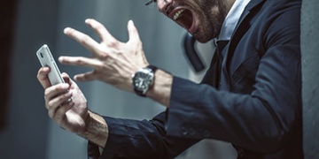 "Mobilní operátor" muže připravil téměř o milion