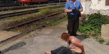 Opilá Ukrajinka předváděla striptýz v centru města