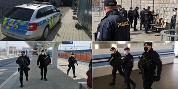 Policisté se samopaly obsadili nádraží