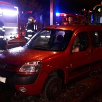 Už zas! Třetí auto v kolejišti za týden