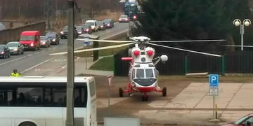 Hořící olej mladému muži popálil krk i hlavu