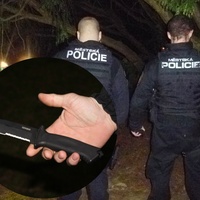 Nožem odřezával oběšence a pak ho ještě resuscitoval