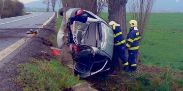 Dívky jedoucí k maturitě havarovaly a skončily v nemocnici