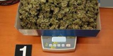Muž opakovaně prodával dětem drogy