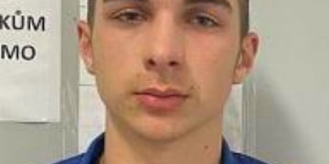 Policie pátrá po Štefanu Abrahamovi