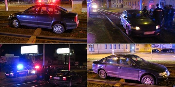 Před Plazou prorazila závoru a poté s autem skončila v kolejišti