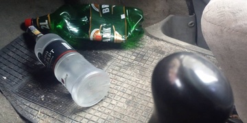 Lotyš s více než čtyřmi promile havaroval a od nehody utekl