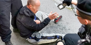 "Sem jen dýchněte, z toho se nepije!"
