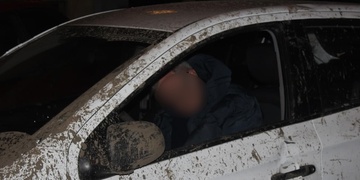 Domů ještě dojel, víc ale už nezvládl a v autě usnul