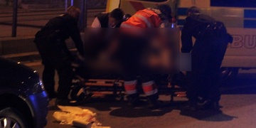 Na ulici ležící muž byl pouze v nátělníku a plenách