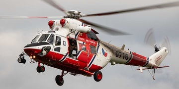 Dvanáctiletého chlapce srazil nákladní vůz, staršího muže pak osobní auto