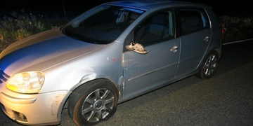 Poškodil protijedoucí auto a ujel