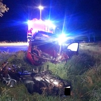 Čelní střet s autem motorkář nepřežil