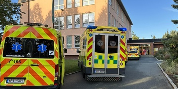 Ranní zásah záchranných složek u základní školy ve Skvrňanech - nové informace