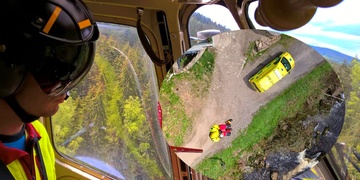 K dítěti v bezvědomí zdravotníci slaňovali z vrtulníku