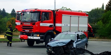 Po nedání přednosti se střetly dva vozy