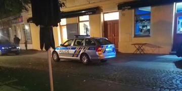 V noci na úterý vykradli pizzerii Da Pietro